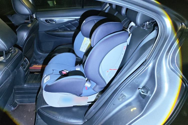 Used Infiniti Q50L 2018 2.0T Elite Sport Version China VI Standard Left Rear Seat