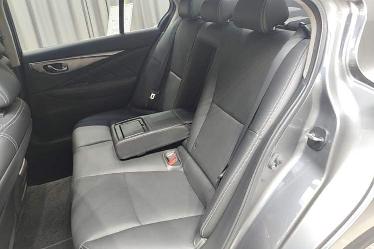 Used Infiniti Q50L 2018 2.0T Enjoyment Version China VI Standard Left Rear Seat