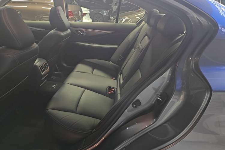 Used Infiniti Q50L 2018 2.0T Enjoyment Version China VI Standard Left Rear Seat