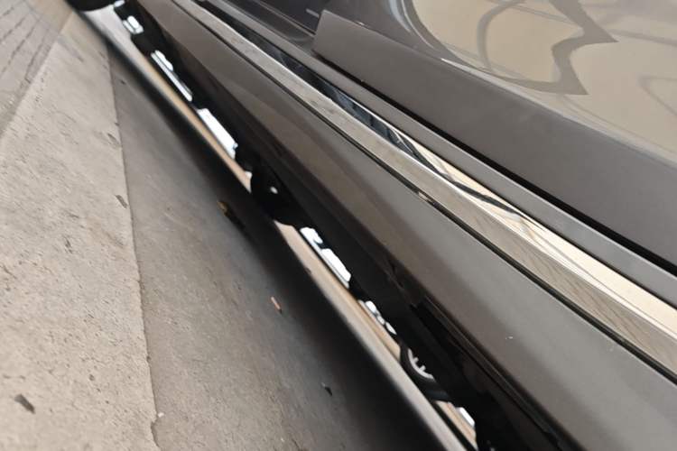 Used Infiniti Q50L 2018 2.0T Comfort Edition China VI Standard Left Side Sill