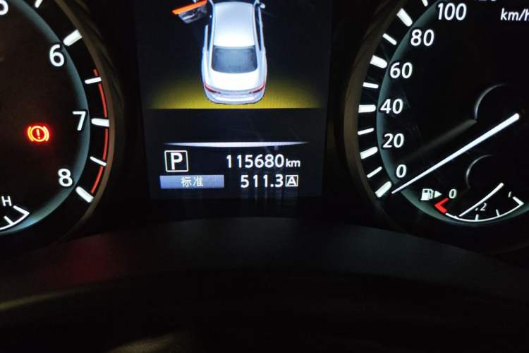 Used Infiniti Q50L 2018 2.0T Elite Sport Version China VI Standard Odometer Close Up