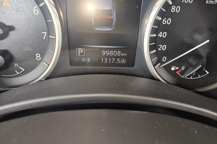 Used Infiniti Q50L 2018 2.0T Comfort Edition China V Standard Odometer Close Up