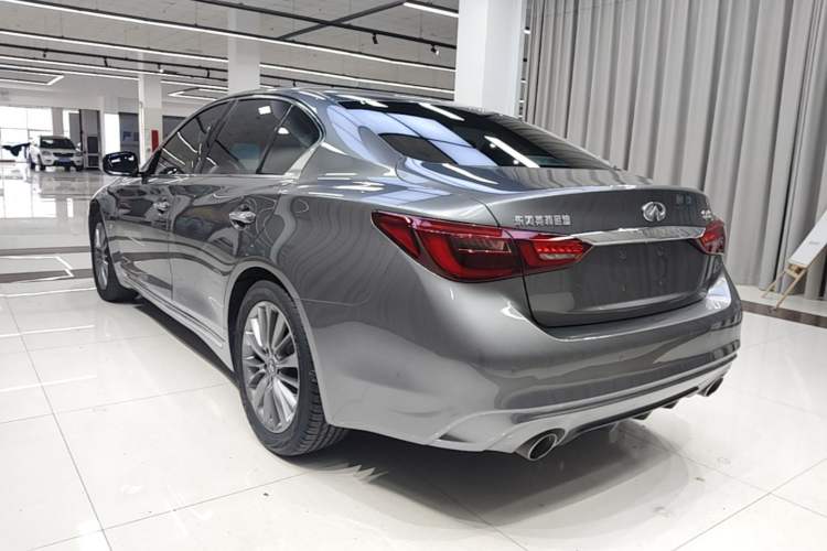 Used Infiniti Q50L 2018 2.0T Enjoyment Version China VI Standard Rear Left 45 Deg