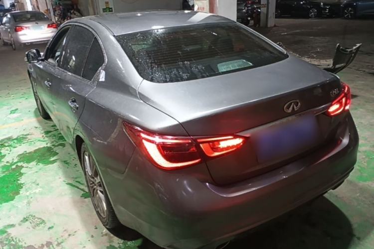 Used Infiniti Q50L 2018 2.0T Enjoyment Version China VI Standard Rear Left 45 Deg