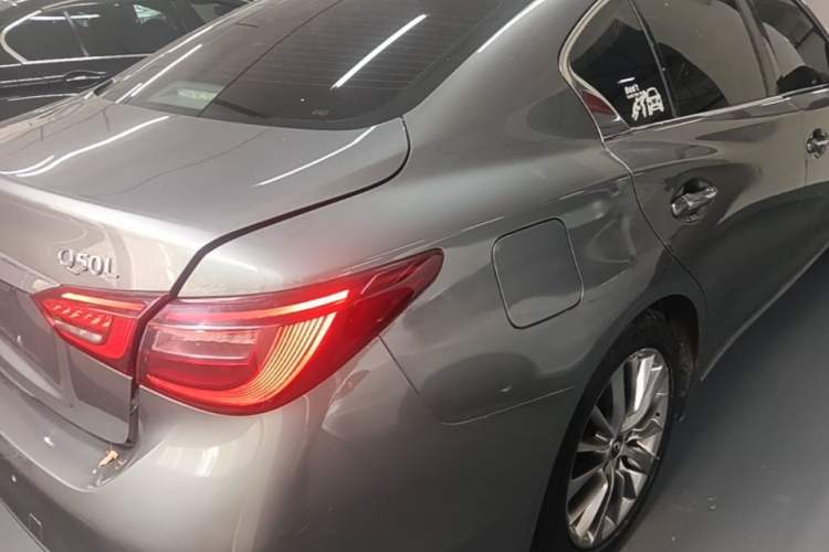 Used Infiniti Q50L 2018 2.0T Enjoyment Version China VI Standard Rear Right 45 Deg