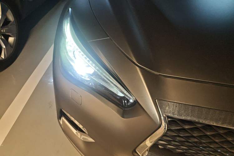 Used Infiniti Q50L 2018 2.0T Enjoyment Version China V Standard Right Front Headlight