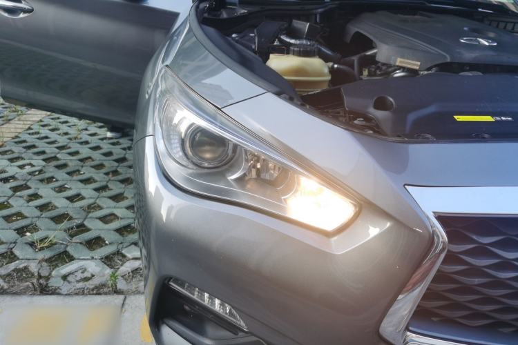 Used Infiniti Q50L 2018 2.0T Comfort Edition China VI Standard Right Front Headlight