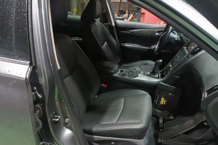 Used Infiniti Q50L 2018 2.0T Enjoyment Version China VI Standard Right Front Seat
