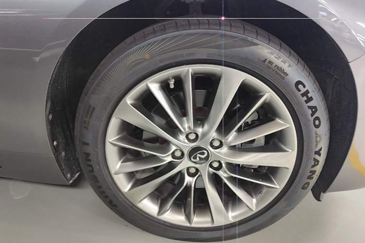 Used Infiniti Q50L 2018 2.0T Enjoyment Version China VI Standard Right Front Wheel Hub