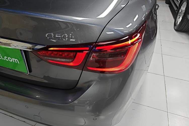 Used Infiniti Q50L 2018 2.0T Enjoyment Version China VI Standard Right Rear Taillight