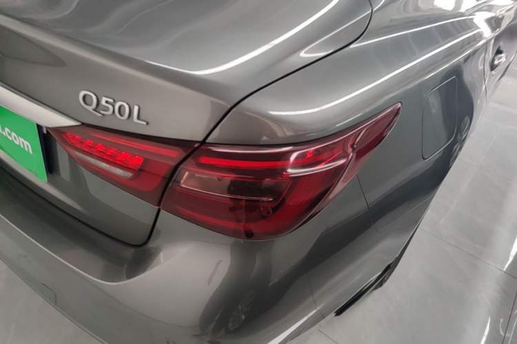 Used Infiniti Q50L 2018 2.0T Enjoyment Version China VI Standard Right Rear Taillight
