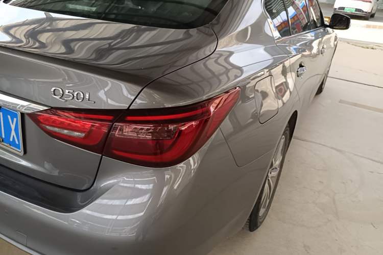Used Infiniti Q50L 2018 2.0T Comfort Edition China VI Standard Right Rear Taillight