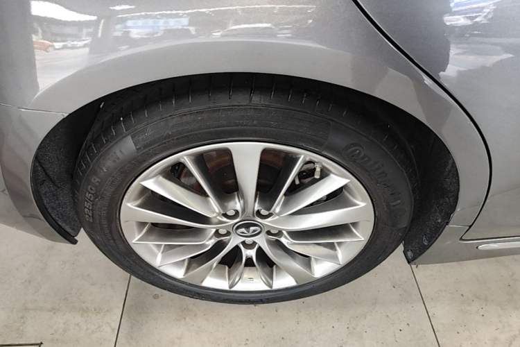 Used Infiniti Q50L 2018 2.0T Enjoyment Version China VI Standard Right Rear Wheel Hub