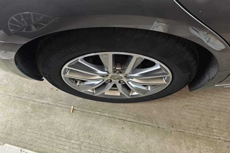 Used Infiniti Q50L 2018 2.0T Comfort Edition China VI Standard Right Rear Wheel Hub