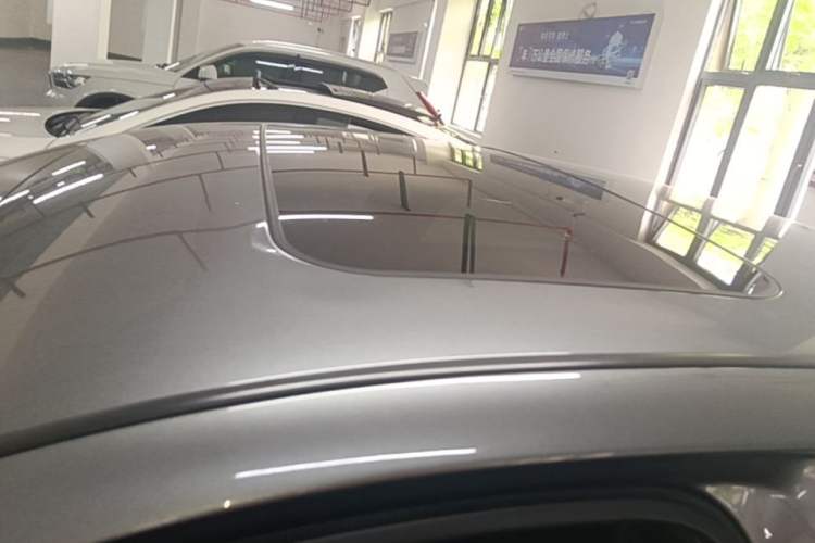 Used Infiniti Q50L 2018 2.0T Enjoyment Version China VI Standard Roof
