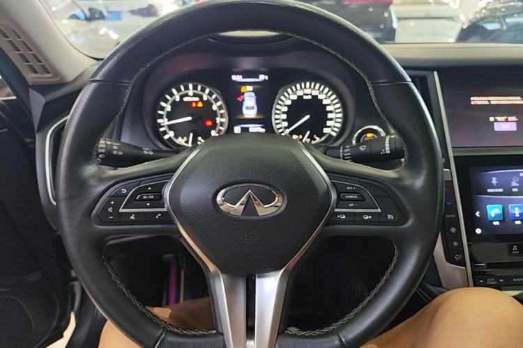 Used Infiniti Q50L 2018 2.0T Enjoyment Version China VI Standard Steering Wheel