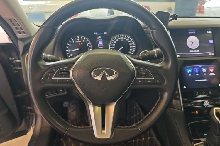 Used Infiniti Q50L 2018 2.0T Comfort Edition China VI Standard Steering Wheel
