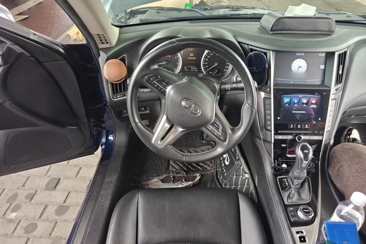 Used Infiniti Q50L 2018 2.0T Comfort Edition China V Standard Steering Wheel