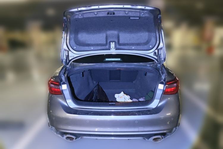 Used Infiniti Q50L 2018 2.0T Elite Sport Version China VI Standard Trunk