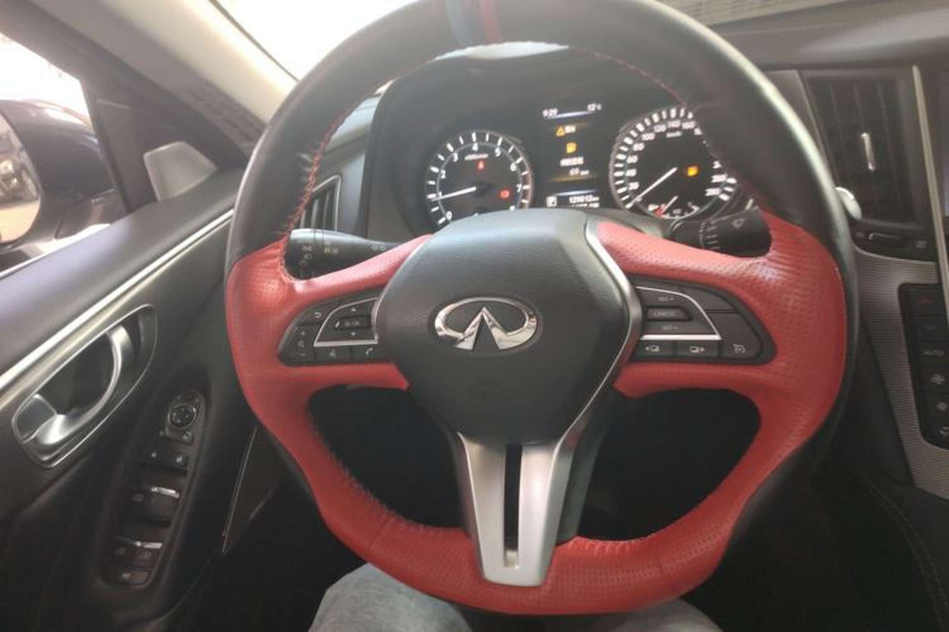 Used Infiniti Q50L 2018 2.0T Enjoyment Edition China V standard Steering Wheel