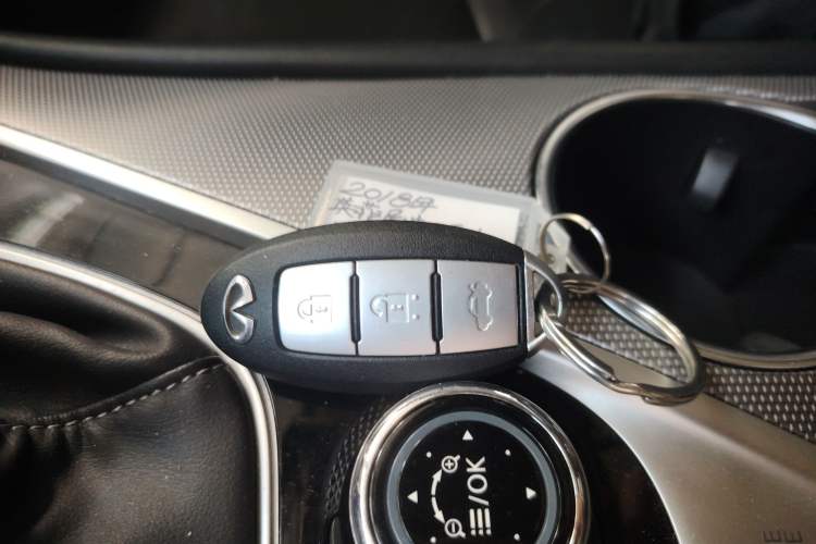 Used Infiniti Q50L 2018 2.0T Enjoyment Edition China V standard Vehicle Key