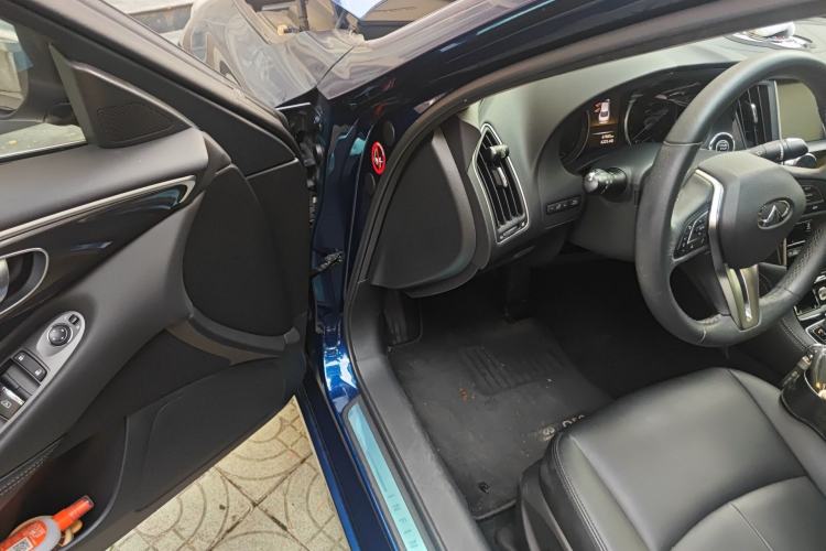 Used Infiniti Q50L 2018 2.0T Comfort Edition China VI Standard Driver Seat