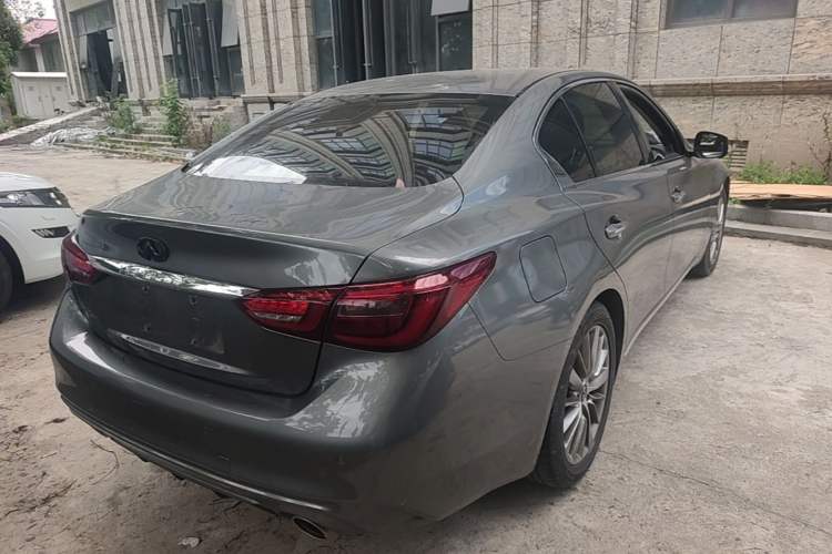 Used Infiniti Q50L 2018 2.0T Enjoyment Edition China V standard Rear Right 45 Deg