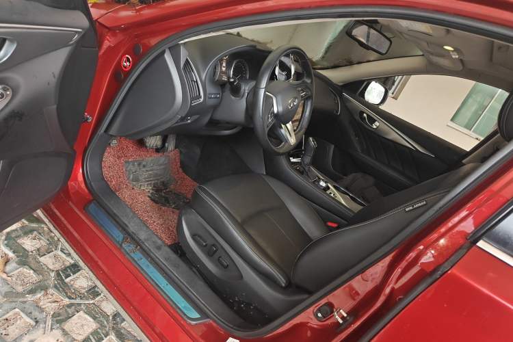 Used Infiniti Q50L 2018 2.0T Enjoyment Version China VI Standard Driver Seat
