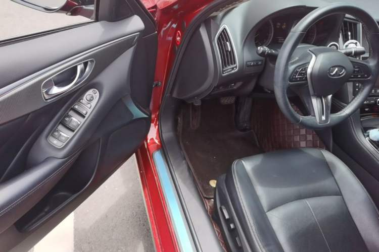 Used Infiniti Q50L 2018 2.0T Enjoyment Version China VI Standard Driver Seat