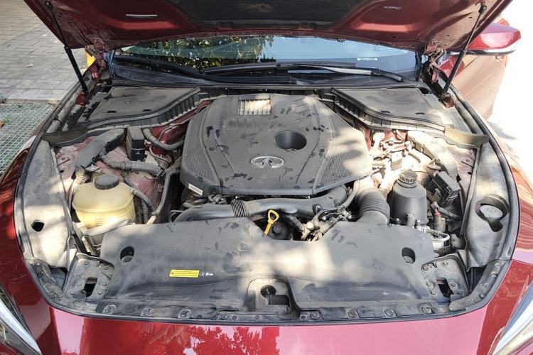 Used Infiniti Q50L 2018 2.0T Enjoyment Edition China V standard Engine Bay