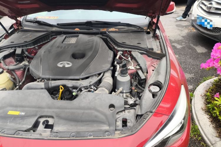 Used Infiniti Q50L 2018 2.0T Enjoyment Version China VI Standard Engine Bay Left