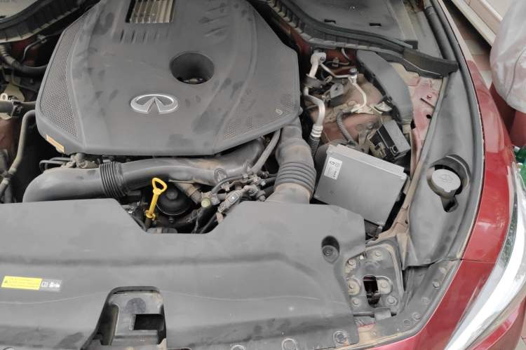 Used Infiniti Q50L 2018 2.0T Elite Sport Version China V Standard Engine Bay Left