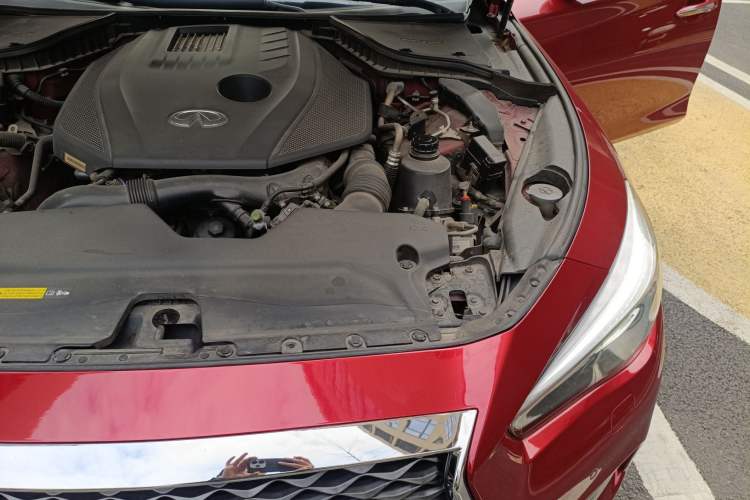Used Infiniti Q50L 2018 2.0T Enjoyment Edition China V standard Engine Bay Left
