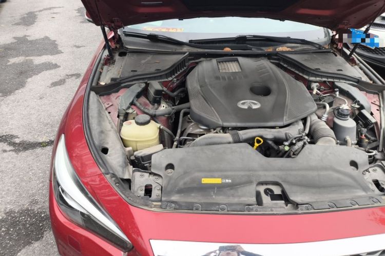 Used Infiniti Q50L 2018 2.0T Enjoyment Version China VI Standard Engine Bay Right
