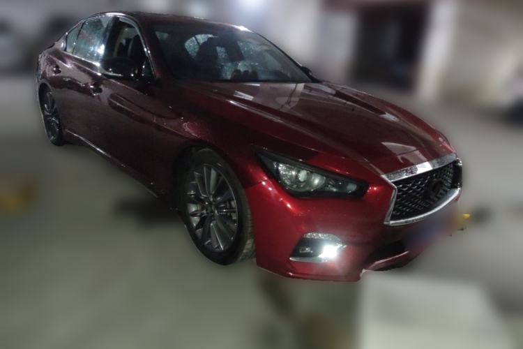 Used Infiniti Q50L 2018 2.0T Enjoyment Edition China V standard Front Right 45 Deg