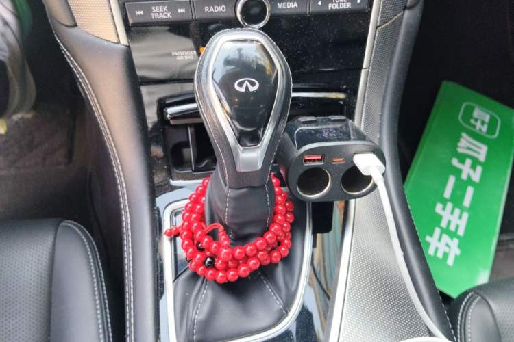 Used Infiniti Q50L 2018 2.0T Enjoyment Edition China V standard Gear Lever