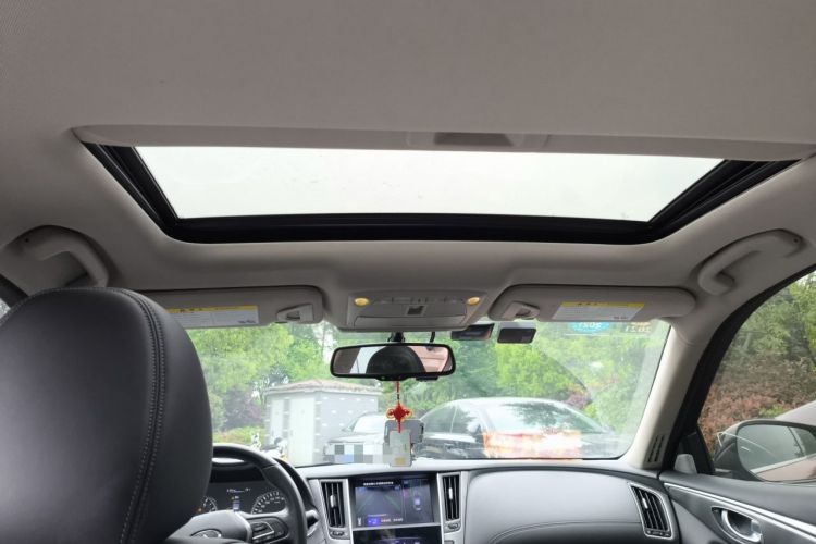 Used Infiniti Q50L 2018 2.0T Enjoyment Version China VI Standard Headliner
