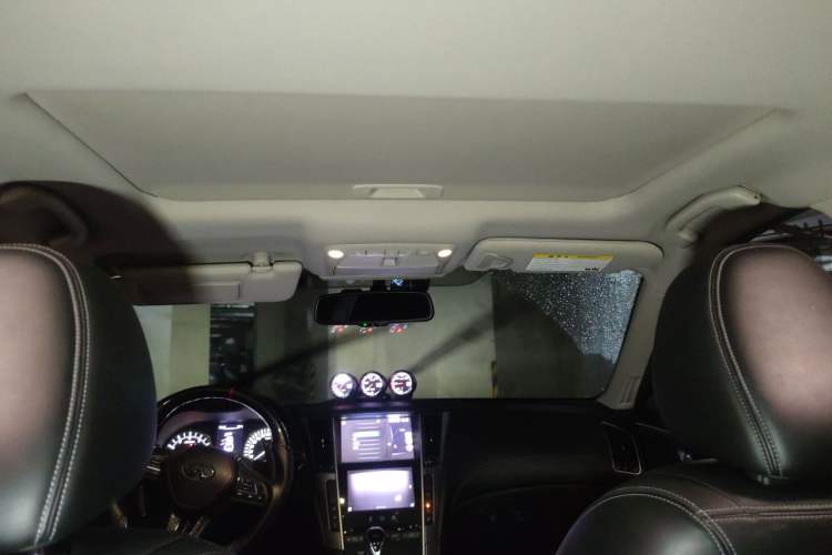 Used Infiniti Q50L 2018 2.0T Enjoyment Edition China V standard Headliner