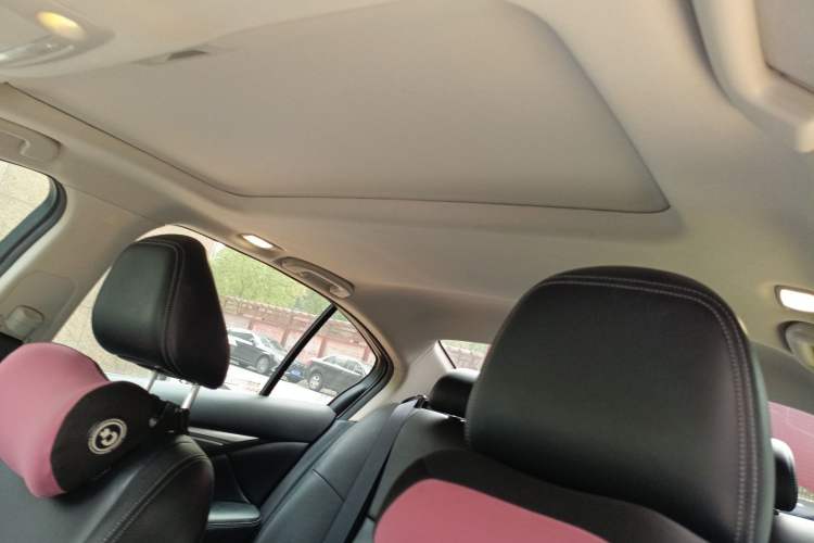Used Infiniti Q50L 2018 2.0T Enjoyment Edition China V standard Headliner