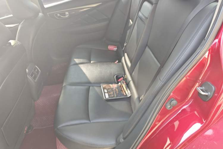 Used Infiniti Q50L 2018 2.0T Comfort Edition China V Standard Interior 4
