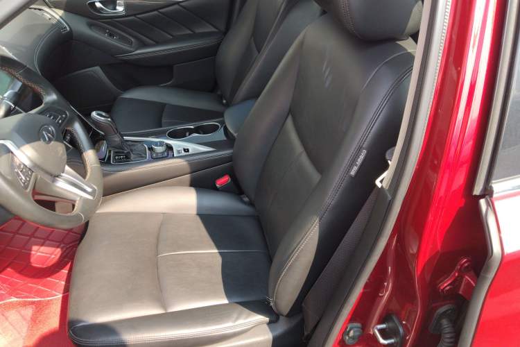 Used Infiniti Q50L 2018 2.0T Comfort Edition China VI Standard Left Front Seat