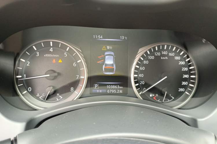 Used Infiniti Q50L 2018 2.0T Enjoyment Edition China V standard Odometer Close Up