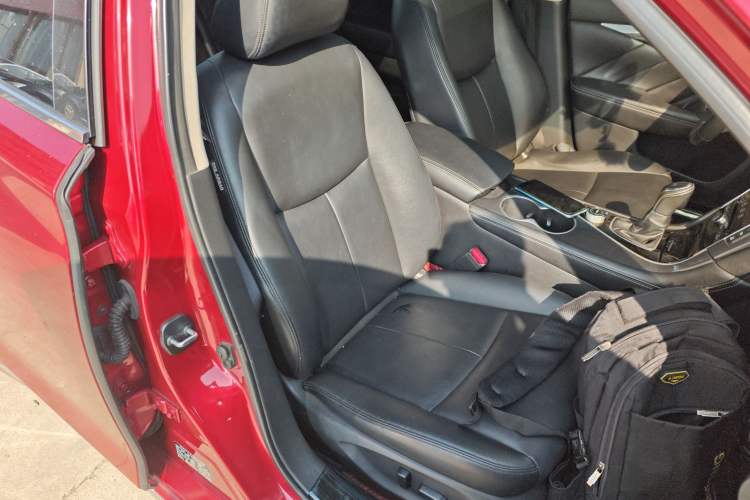 Used Infiniti Q50L 2018 2.0T Comfort Edition China V Standard Right Front Seat