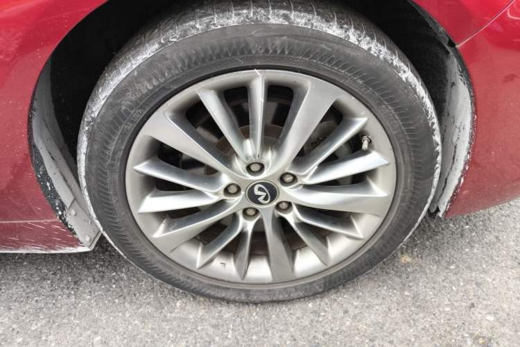 Used Infiniti Q50L 2018 2.0T Enjoyment Version China VI Standard Right Front Wheel Hub