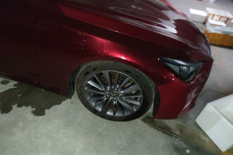 Used Infiniti Q50L 2018 2.0T Enjoyment Edition China V standard Right Front Wheel Hub