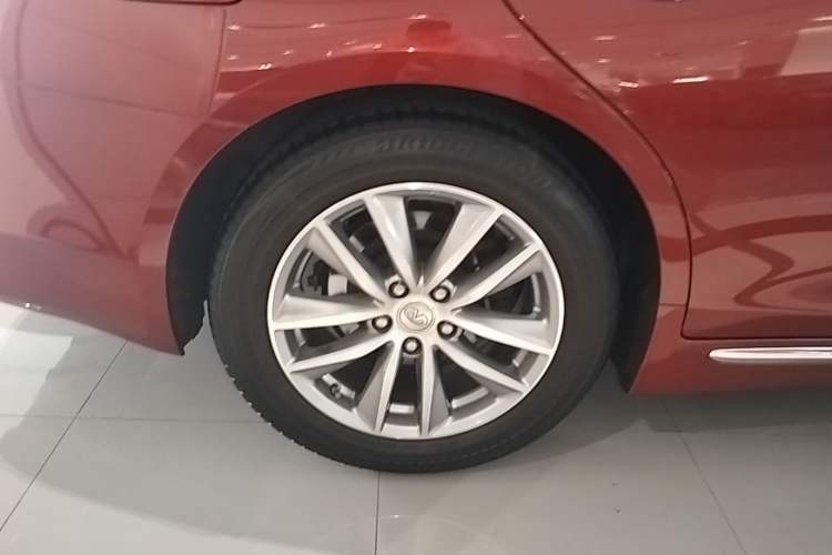 Used Infiniti Q50L 2018 2.0T Comfort Edition China V Standard Right Rear Wheel Hub