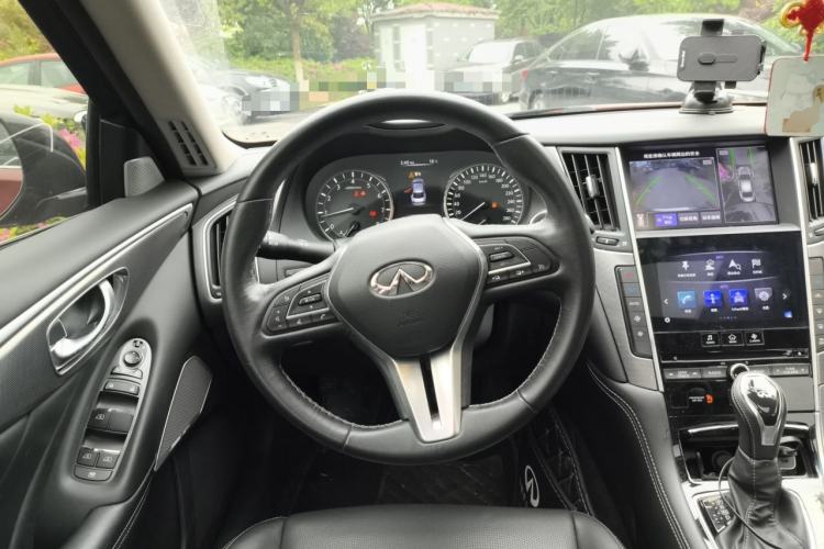 Used Infiniti Q50L 2018 2.0T Enjoyment Version China VI Standard Steering Wheel