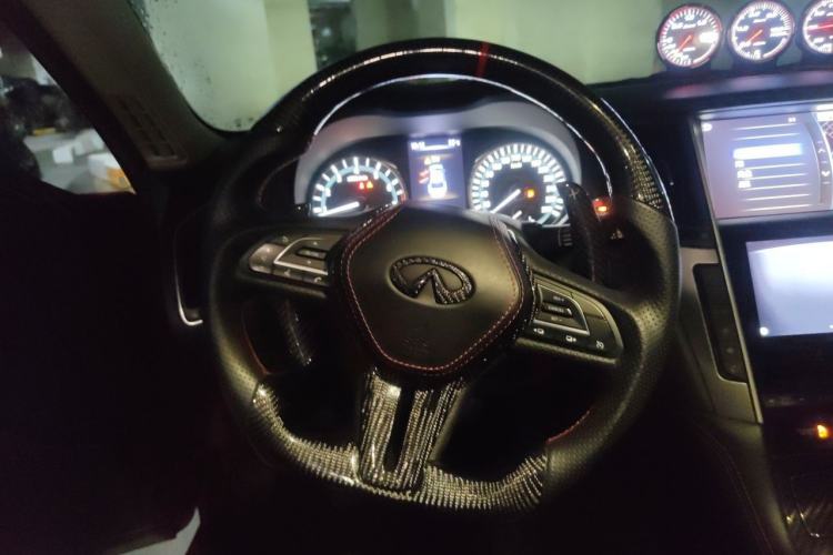 Used Infiniti Q50L 2018 2.0T Enjoyment Edition China V standard Steering Wheel
