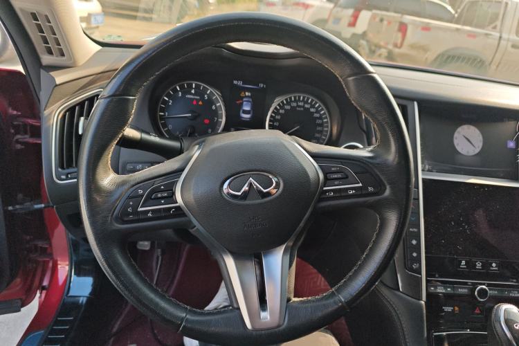 Used Infiniti Q50L 2018 2.0T Comfort Edition China V Standard Steering Wheel