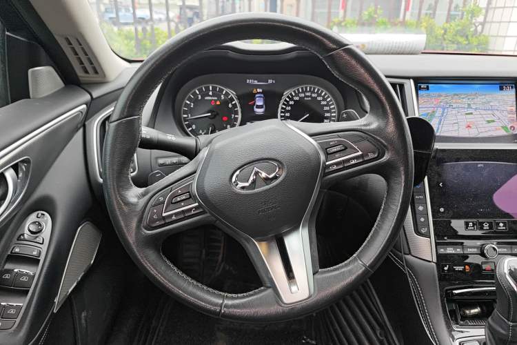 Used Infiniti Q50L 2018 2.0T Elite Sport Version China V Standard Steering Wheel